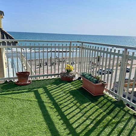 Front Sea Luxury Apartment Lido di Ostia Exterior photo
